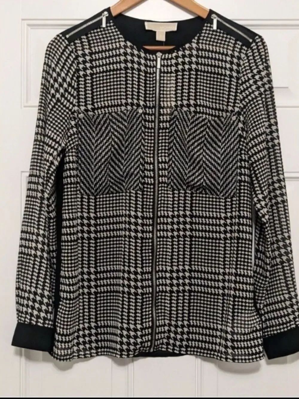 🛍️ Michael Kors Houndtooth Sheer Zip Up Blouse in Medium